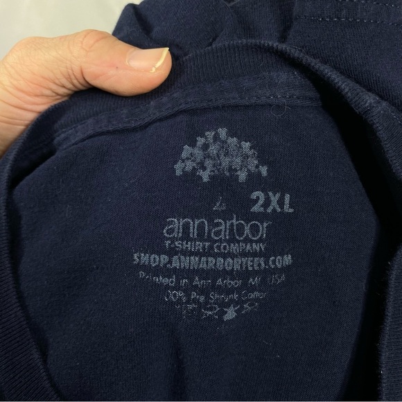 Ann Arbor Men’s Paddle Faster I Hear Banjos Short Sleeve Navy Blue Tee - Picture 5 of 5